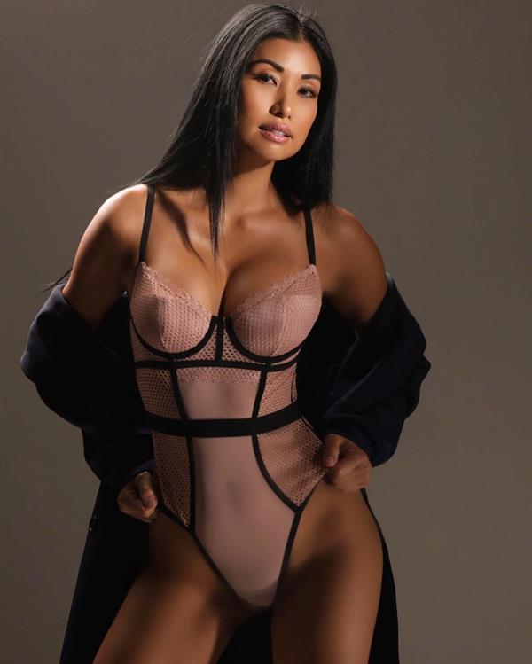 Ivy Teves in lingerie