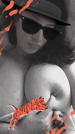 Lana Kendrick Nude Pictures Lovely Busty Lana Kendrick Lazyy Selfie Day Using Her Iphone