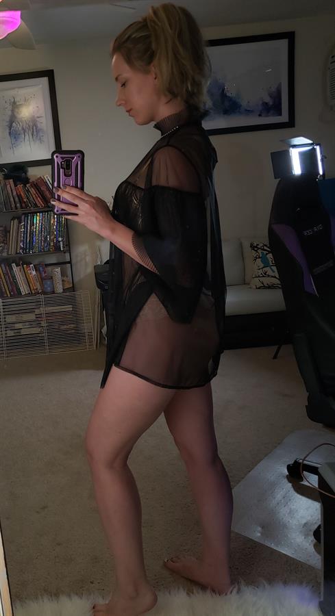 #selfie #naked #smalltits #tits #sexy #model #vivalabad #twitch #pussy #naked #juicyass #ass #bigass #booty