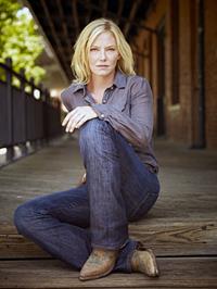 Kelli Giddish