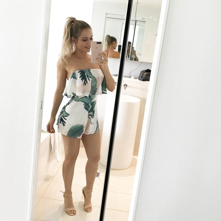 Robin Gallant taking a selfie