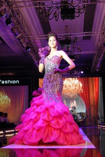 Farung Yuthithum Pictures Farung Yuthithum