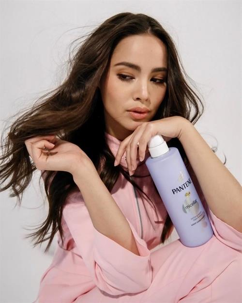 Urassaya Sperbund