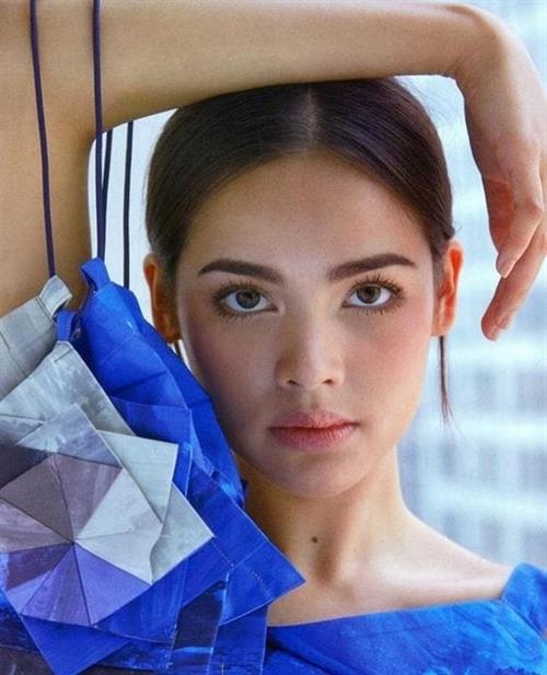 Urassaya Sperbund
