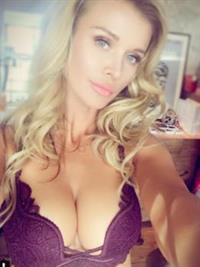 Joanna Krupa taking a selfie