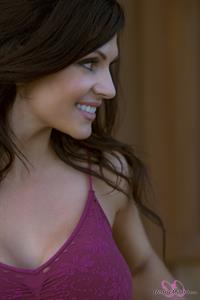 Denise Milani Photoset - PinkTop