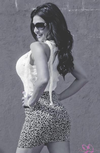 Denise Milani Photoset - Retrod