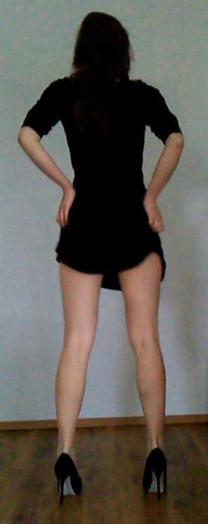 Lepricorn/Louise Hay taking a selfie