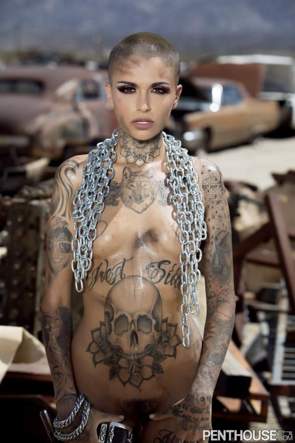 Naked Chicks With Chest Tattoo - Tattooed Beauty Leigh Raven Will Totally Make Your Day