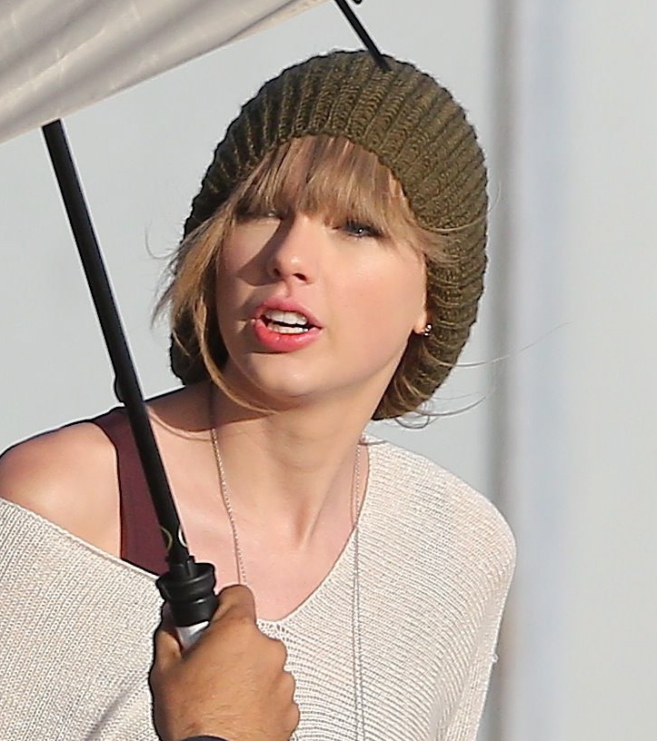 Taylor Swift filming a music video in Malibu 2/11/13 