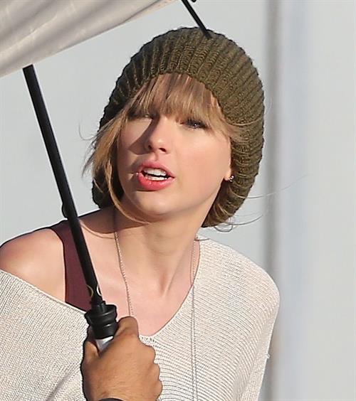 Taylor Swift filming a music video in Malibu 2/11/13 