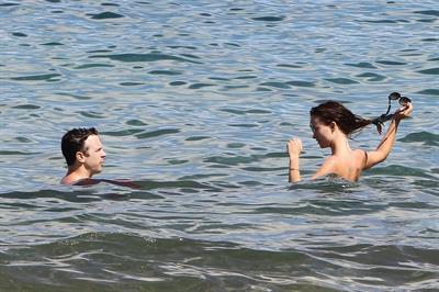 Olivia Wilde on the beach in Hawaii - May 27, 2013 