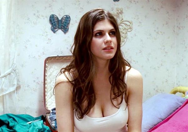 Hottie Alexandra Daddario Nude!!!!!!!