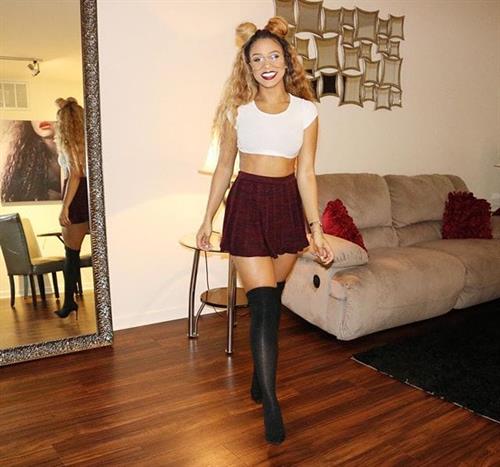 Jilly Anais Pictures Jilly Anais