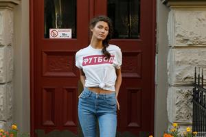 Shyla Volbeck in Sexy Jeans