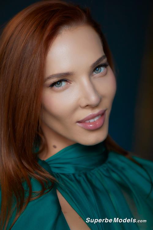 Blue Ruin with Mia Aria - See Her Videos, Galleries and Selfie Videos at SuperBeModels