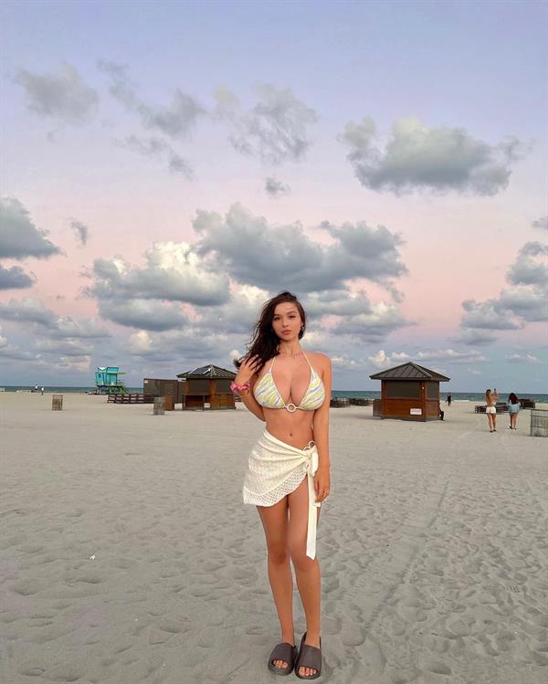 Sophie Mudd seaside