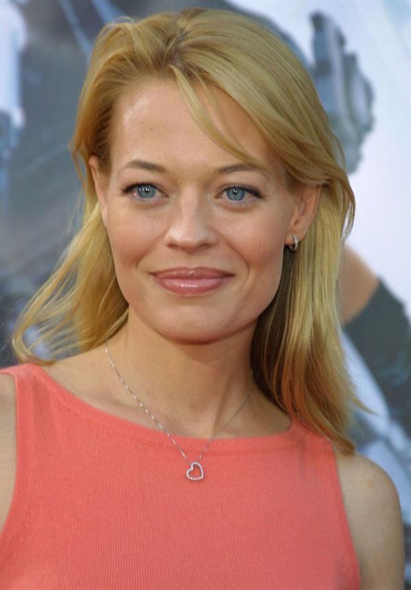 Jeri Ryan