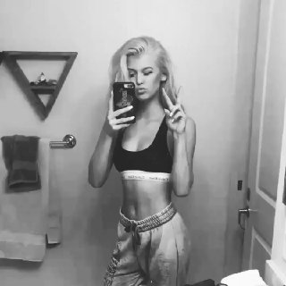 Hot tiktok Star/Singer songwriter, Loren Gray!