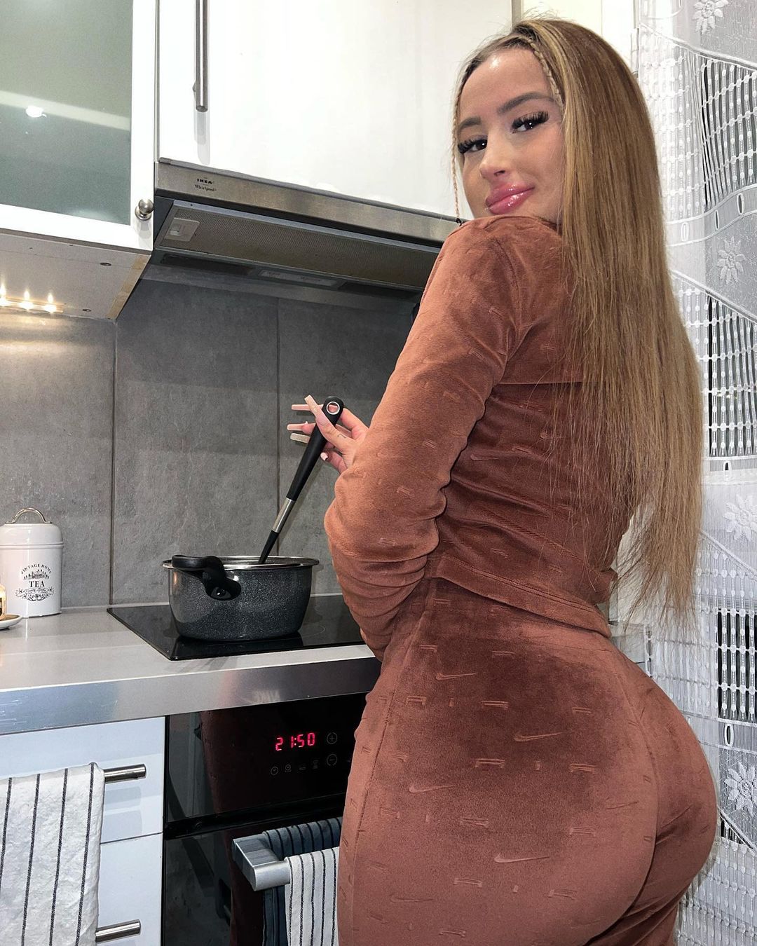 Polskaa french/polish Instagram star