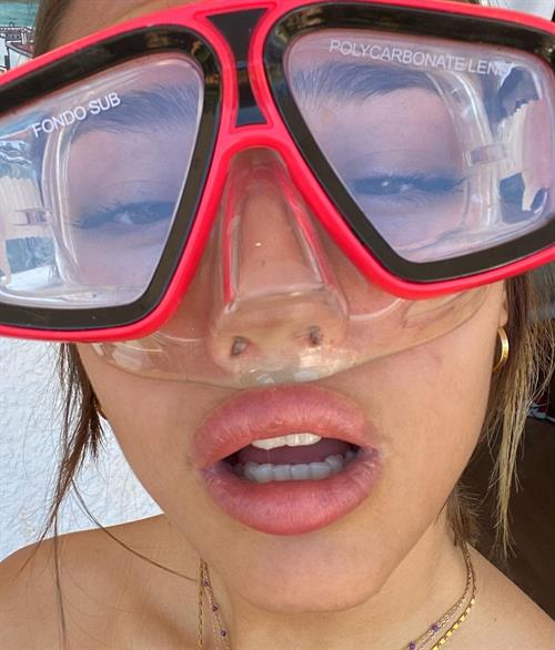 Lou-Ann Vecchia french model-Instagram pics