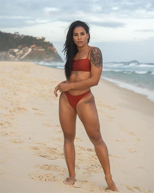 Beautiful Brazilian diver