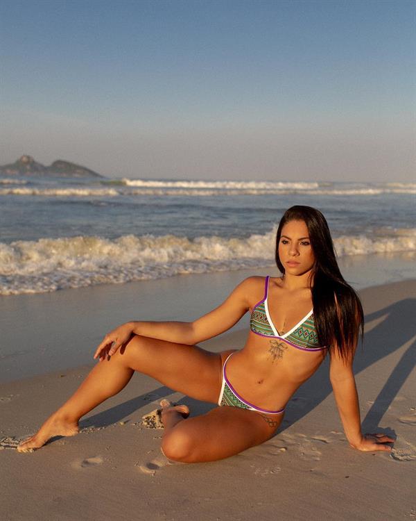 Beautiful Brazilian diver