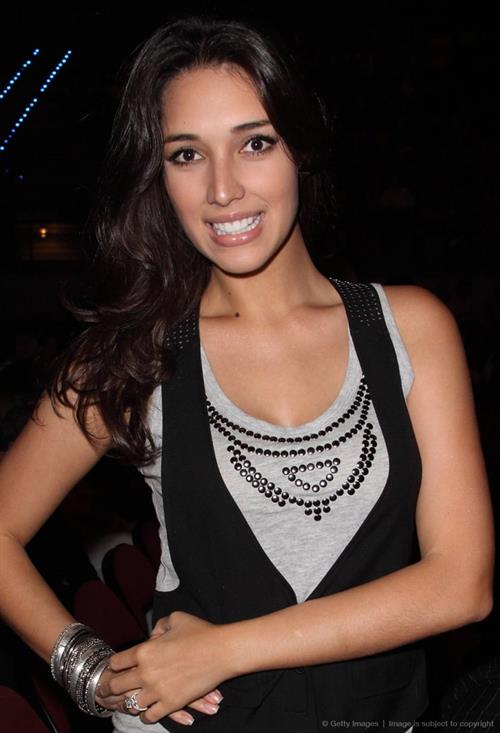 Amelia Vega