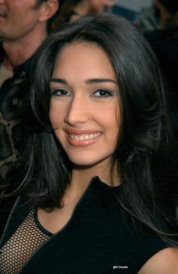 Amelia Vega