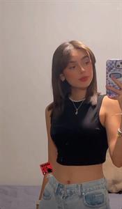 Anna taking a selfie