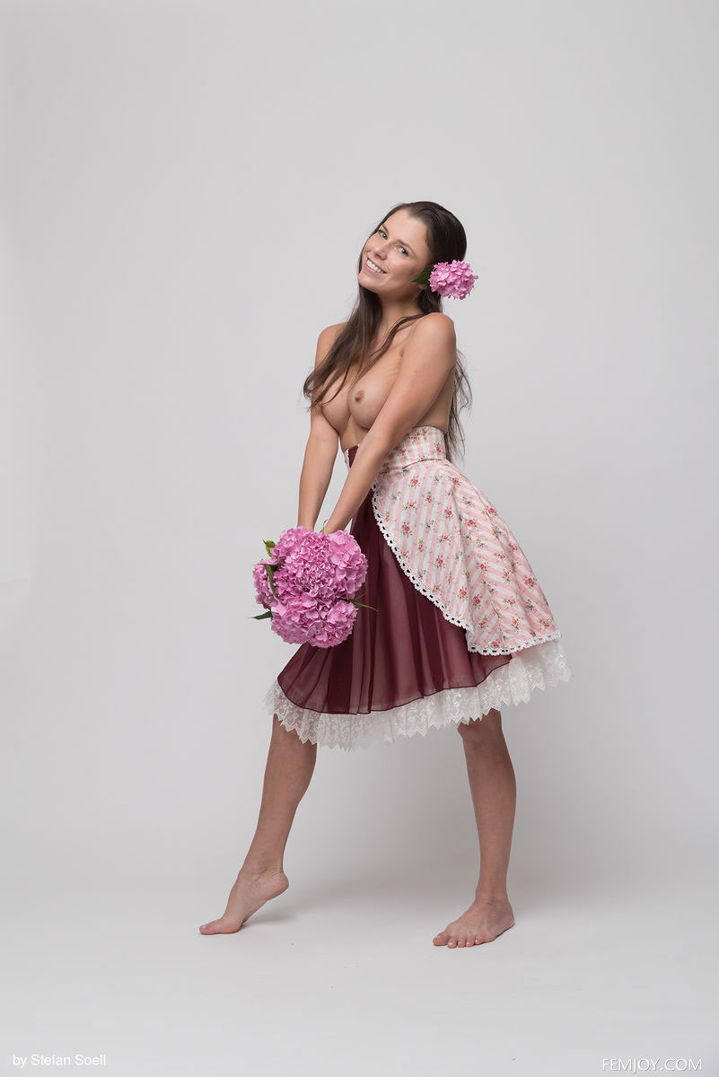 Marina Y Flower Girl