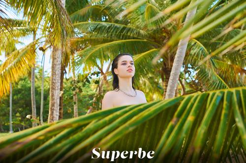 Lola Johnson castaway