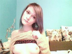 just a 20yo cute girl gone wild, looking to have some fun on the webcam. love you - xoxo from slavapie (Kiev)