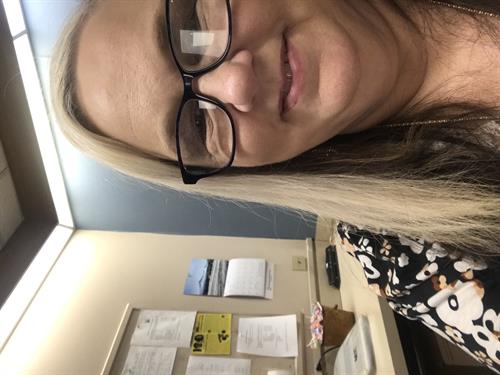 tulsa bank lady taking a selfie