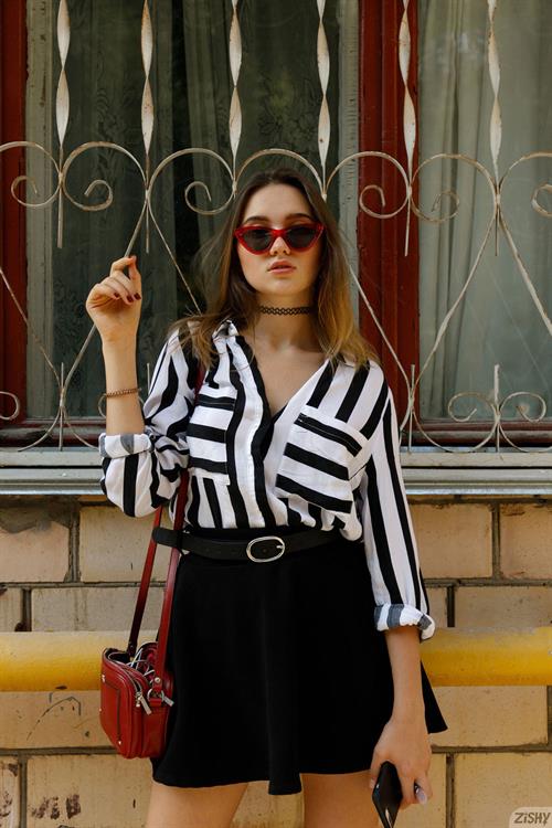 Alevtina Shows Perky Tits