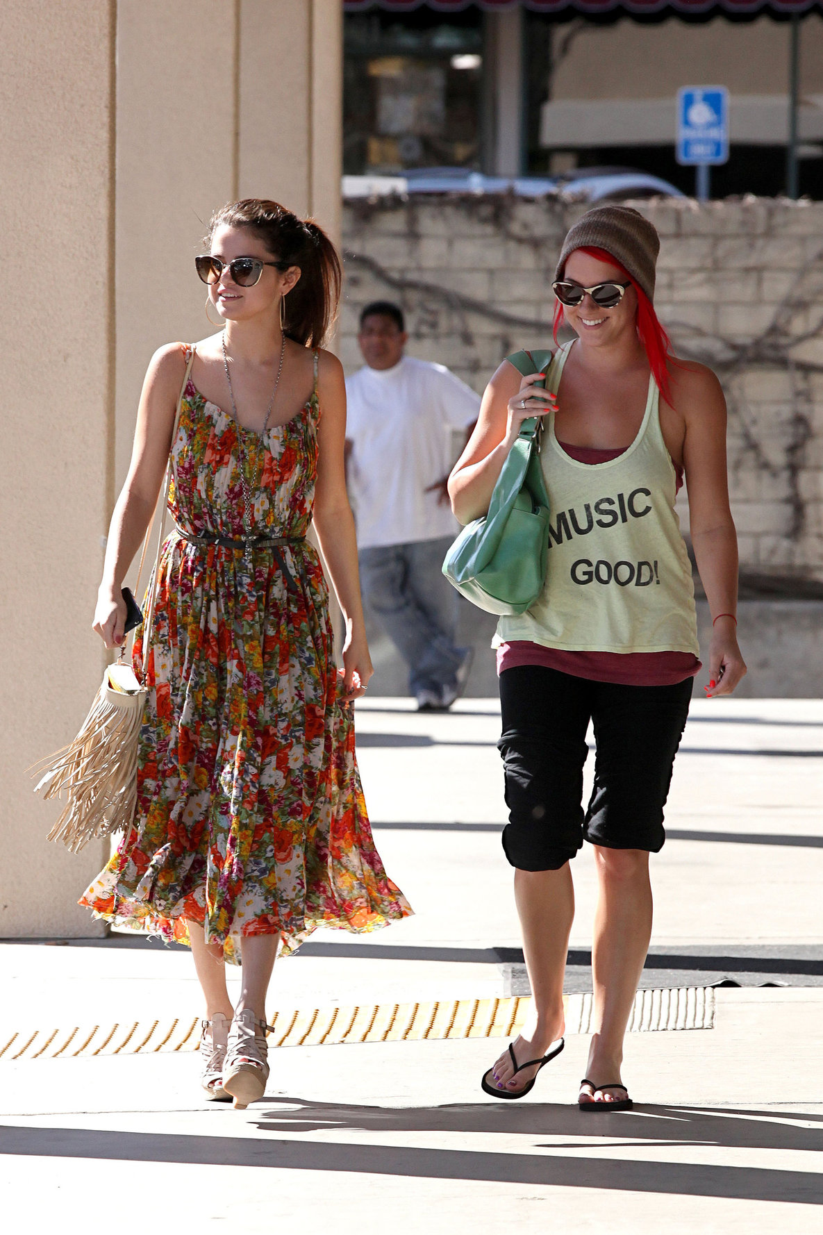 Selena Gomez heads to a Beauty Salon in LA 2/28/13 