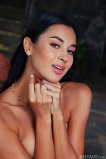 Victoria Mur Slim Brunette