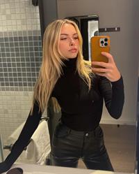 Courtney Antalek taking a selfie