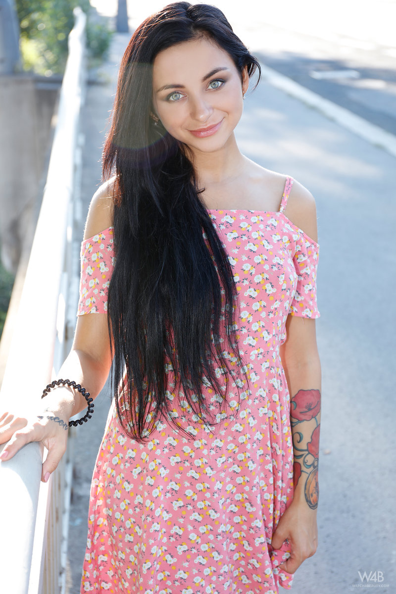 Inga: Vulgar In Public