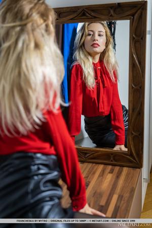 Francheska Nude Pictures Upskirt Thrill