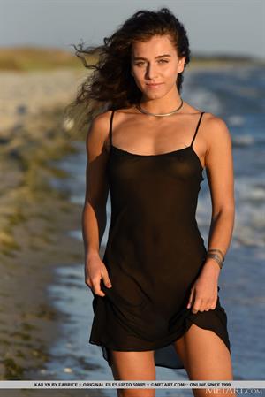 Kailyn Nude Pictures High Tide