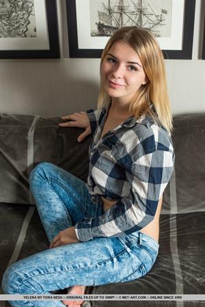Yelena Nude Pictures Decoration