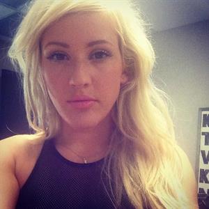 Ellie Goulding taking a selfie