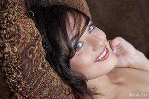 Chandra Nude Pictures Encores