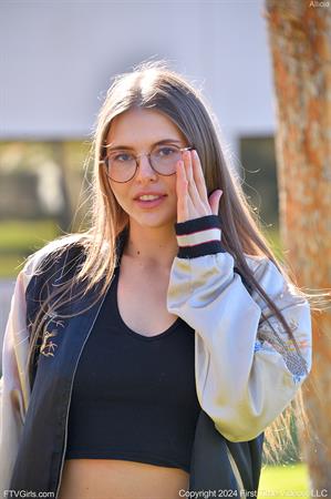 Allicia Nude Pictures First Time Public