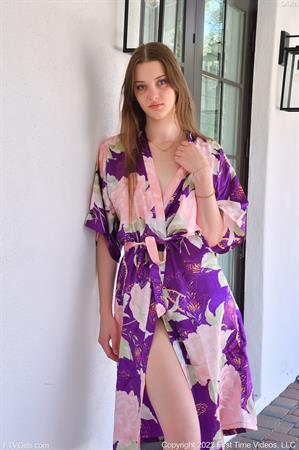 Olivia Nude Pictures The Purple Kimono