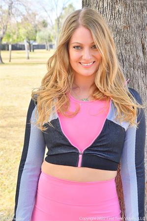 Veronica Nude Pictures Sporty Intro