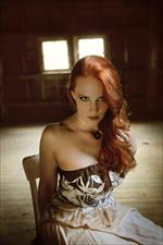 Simone Simons
