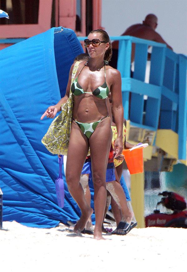 Vanessa Williams in a bikini