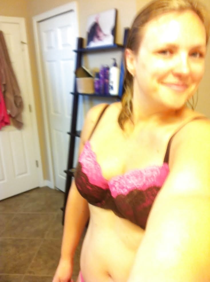 Mommy Showing Off Her Tits And Ass!!!